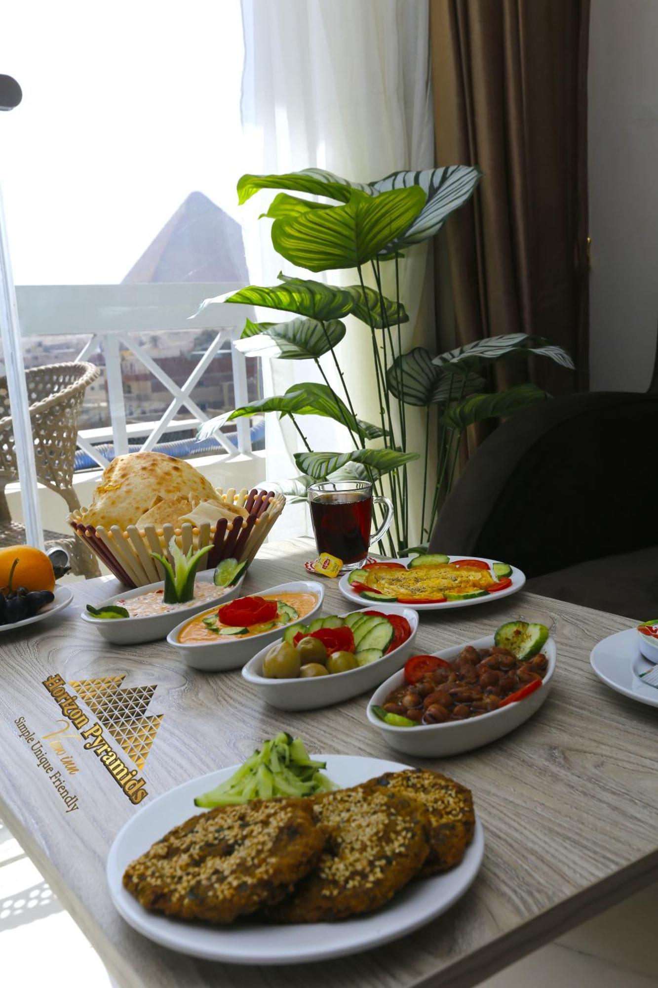 Horizon Pyramids View Inn Kafret el-Gabal Exteriér fotografie